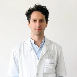 Photo of practitioner