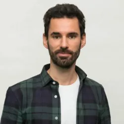 Photo of practitioner