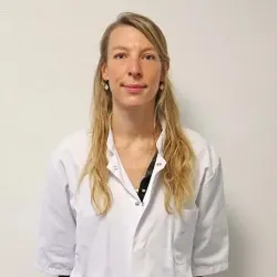 Photo of practitioner