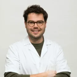 Photo of practitioner