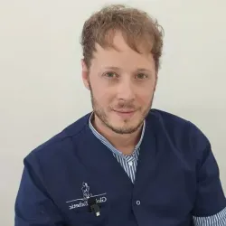 Photo of practitioner