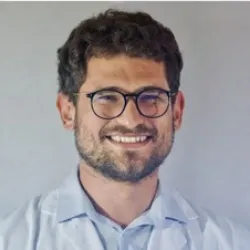 Photo of practitioner