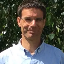 Photo of practitioner