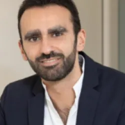 Photo of practitioner