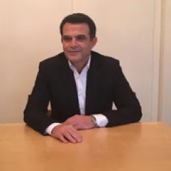 Photo of practitioner