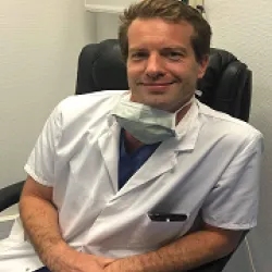 Photo of practitioner