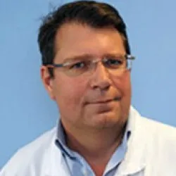 Photo of practitioner