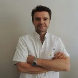 Photo of practitioner