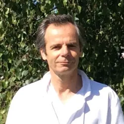 Photo of practitioner