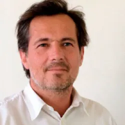 Photo of practitioner