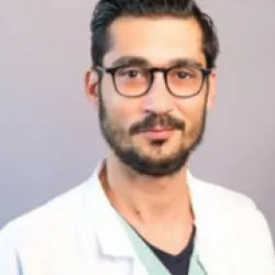 Photo of practitioner