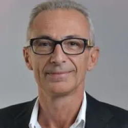 Photo of practitioner