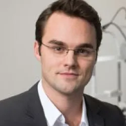 Photo of practitioner