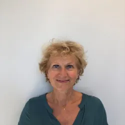 Photo of practitioner