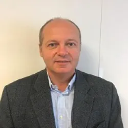 Photo of practitioner