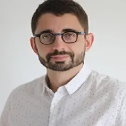 Photo of practitioner