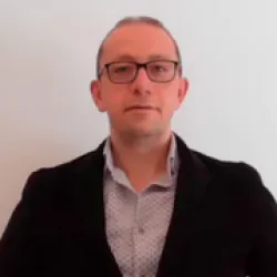 Photo of practitioner