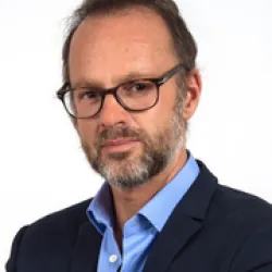 Photo of practitioner