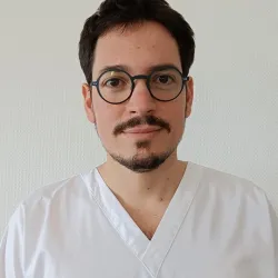 Photo of practitioner