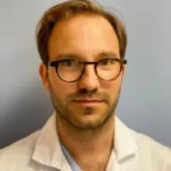 Photo of practitioner