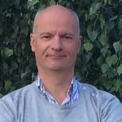 Photo of practitioner