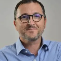 Photo of practitioner