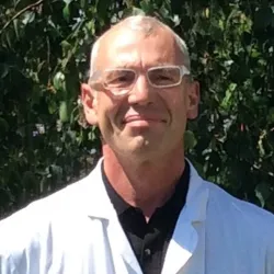 Photo of practitioner