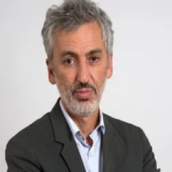 Photo of practitioner