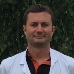 Photo of practitioner