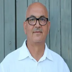 Photo of practitioner