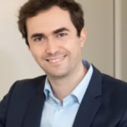 Photo of practitioner