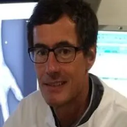 Photo of practitioner