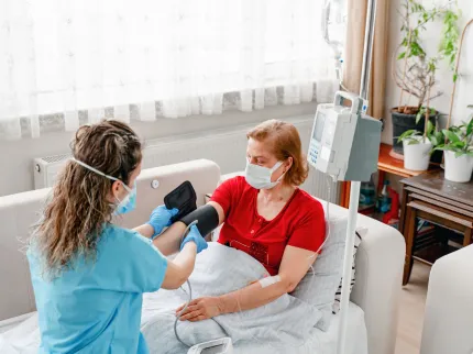 Perfusion réalisée par une infirmière à domicile avec Vivalto Dom